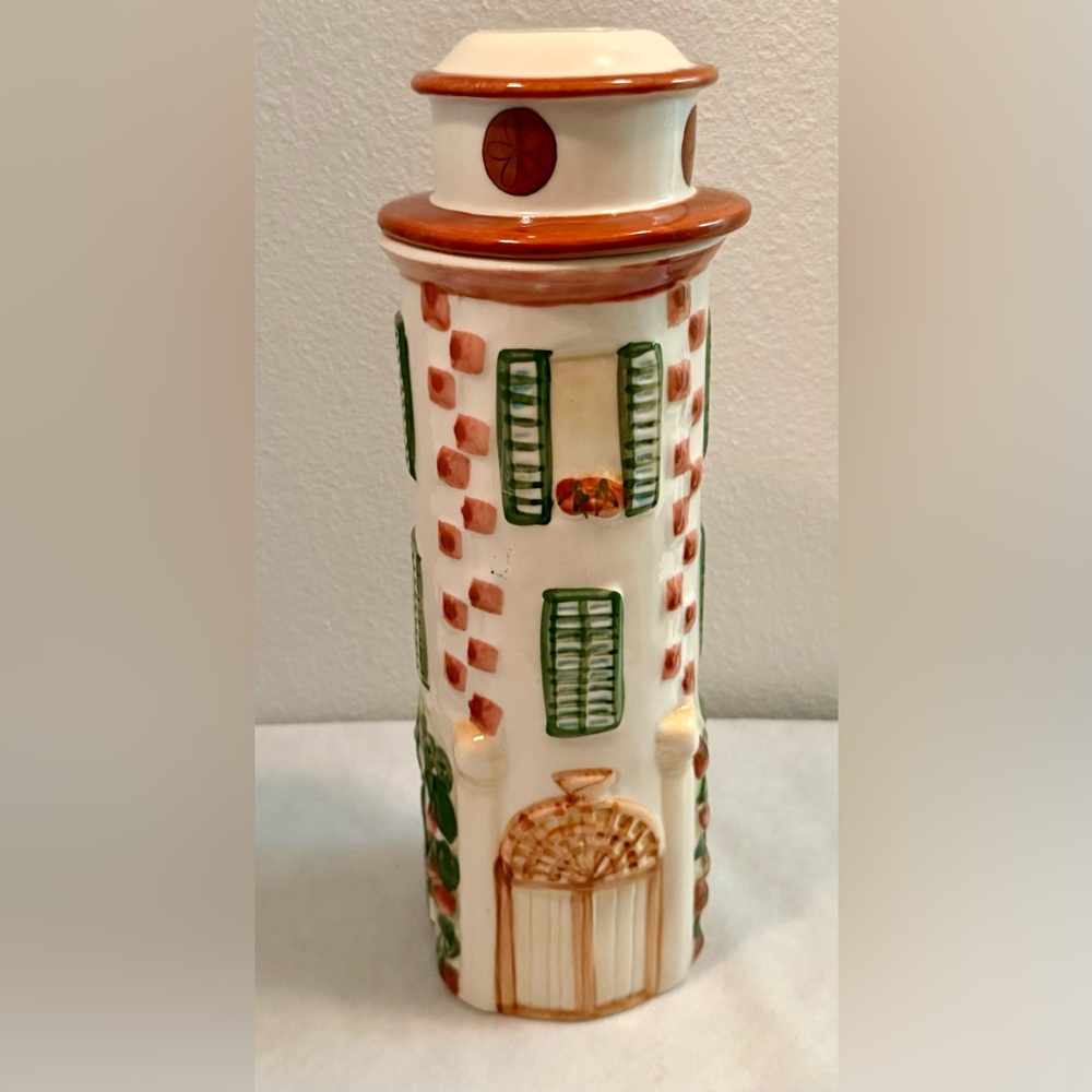 Vtg Ceramic House Shaped Spaghetti Pasta Canister.
13”H